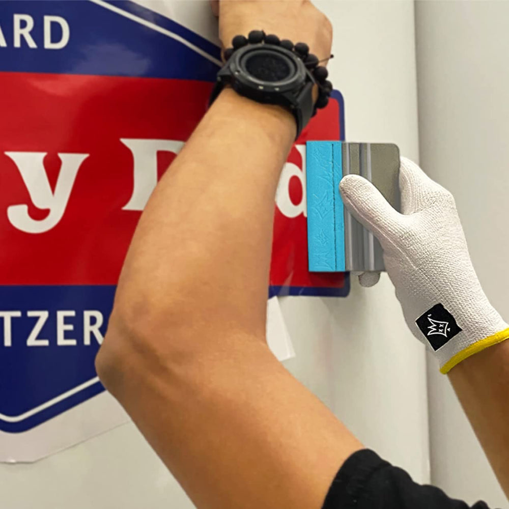 Off-Wrap Squeegee Flex bubble-free keeps film flat and minimizes air pockets.