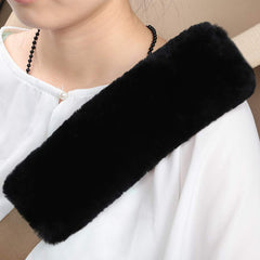 Ogland seatbelt pad black with natural wool provides gentle shoulder support