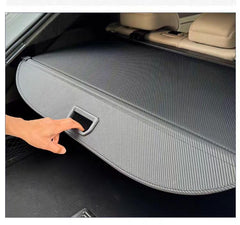 Okutech cargo cover aluminum bar close-up shows strength