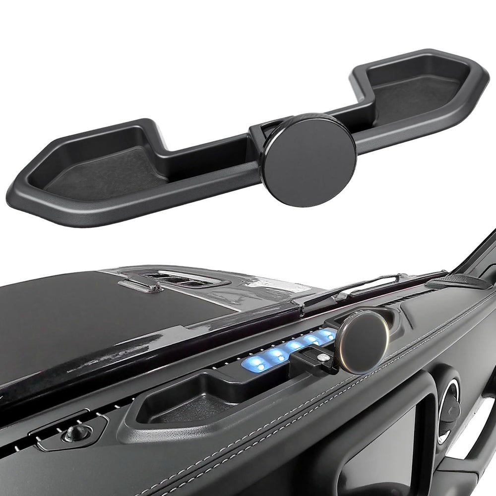OUSUWO magnetic dash mount for Jeep Wrangler, ideal for quick, hands-free navigation at a glance.