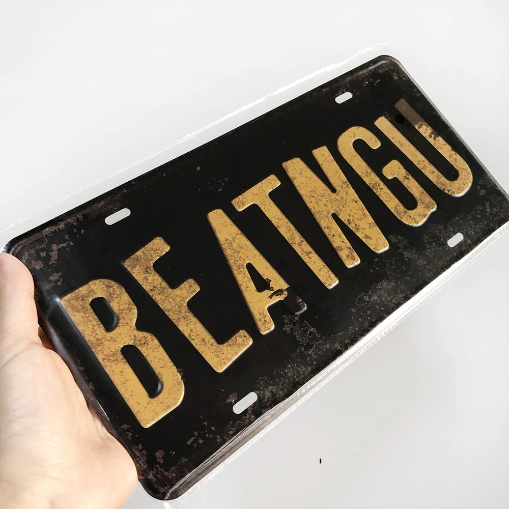 Panguru BEATNGU plate adds vintage character to decor.