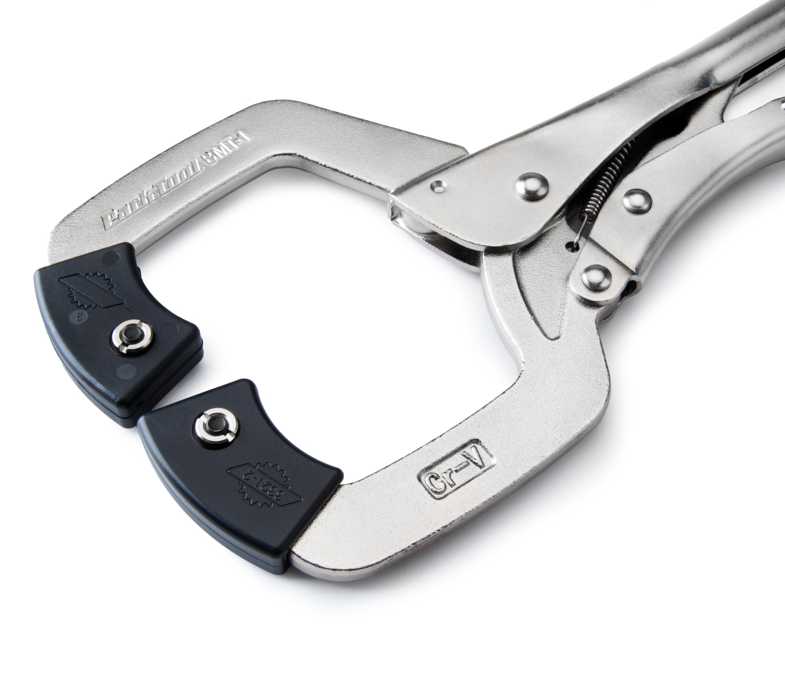 Locking jaws of Park Tool BMT-1 clamp the tire body securely.