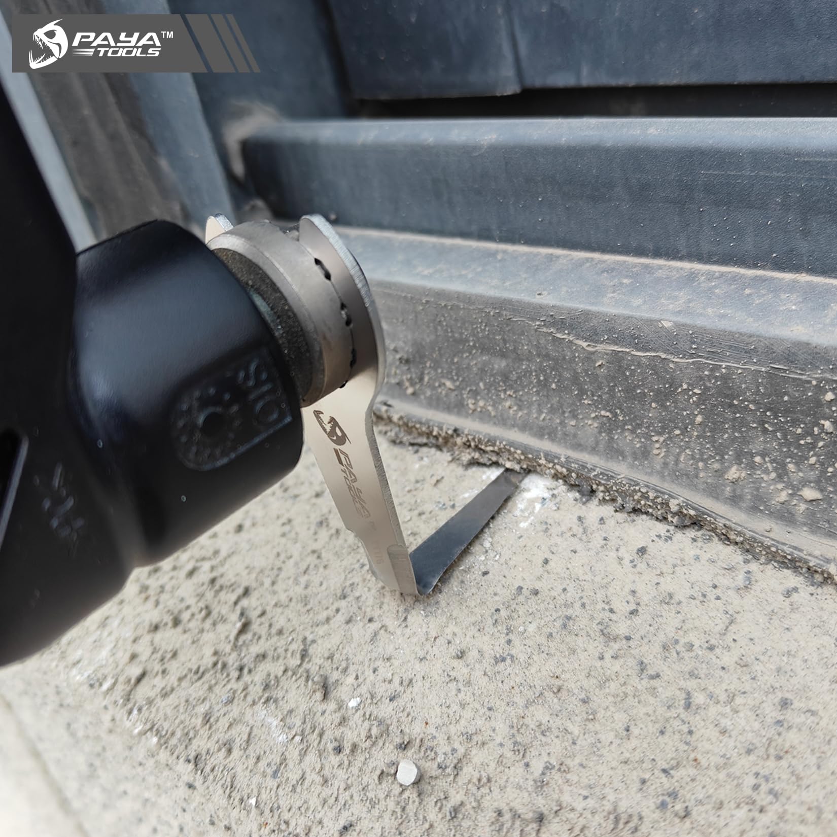 PAYA TOOLS L-shaped Design reaches confined gaps without extra effort.