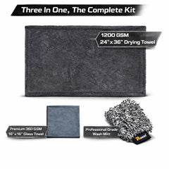 Phinish scratch-free wash mitt with Giant Giant for gentle paint care.