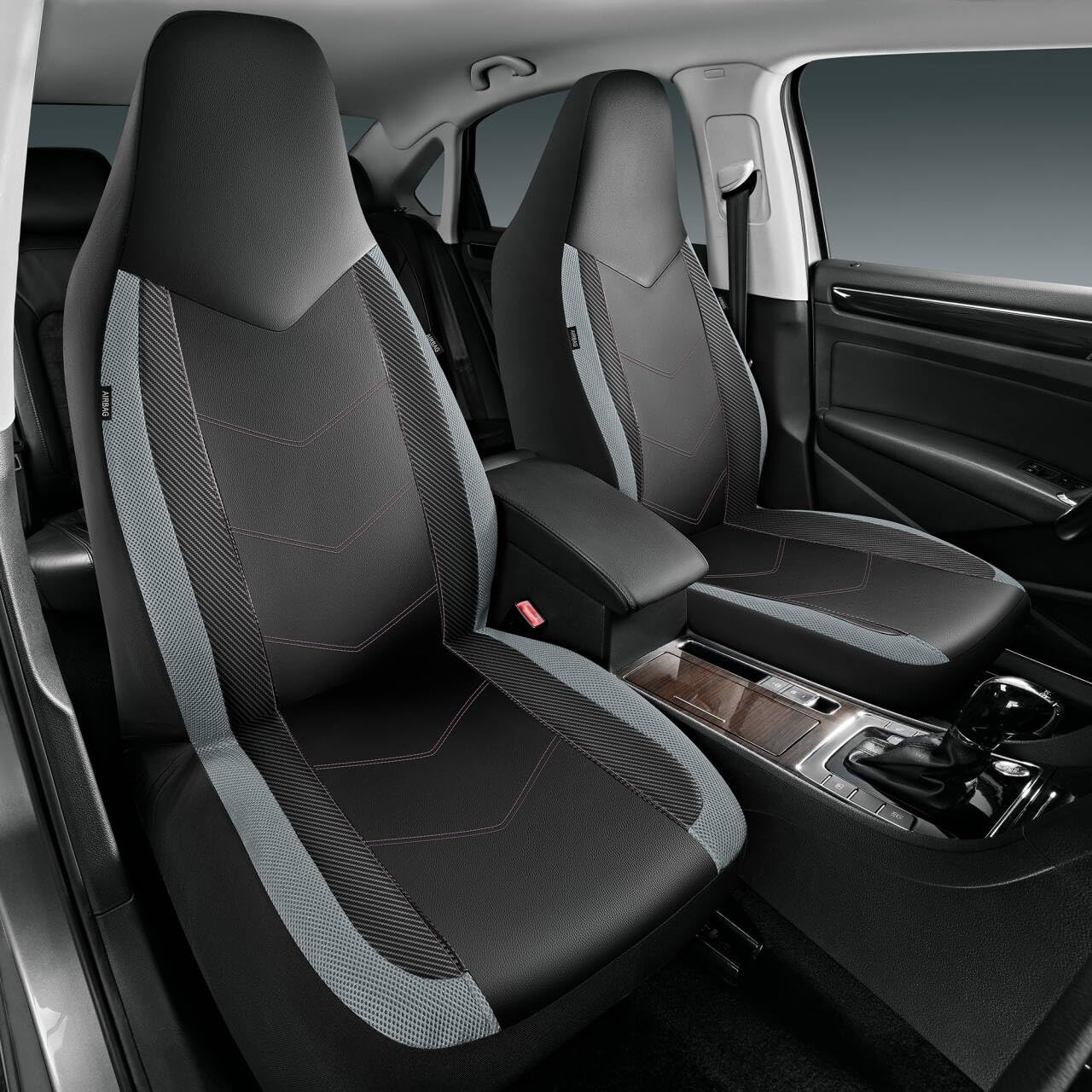 PIC AUTO leather seat cover front-right highlights breathable mesh for cooler drives.