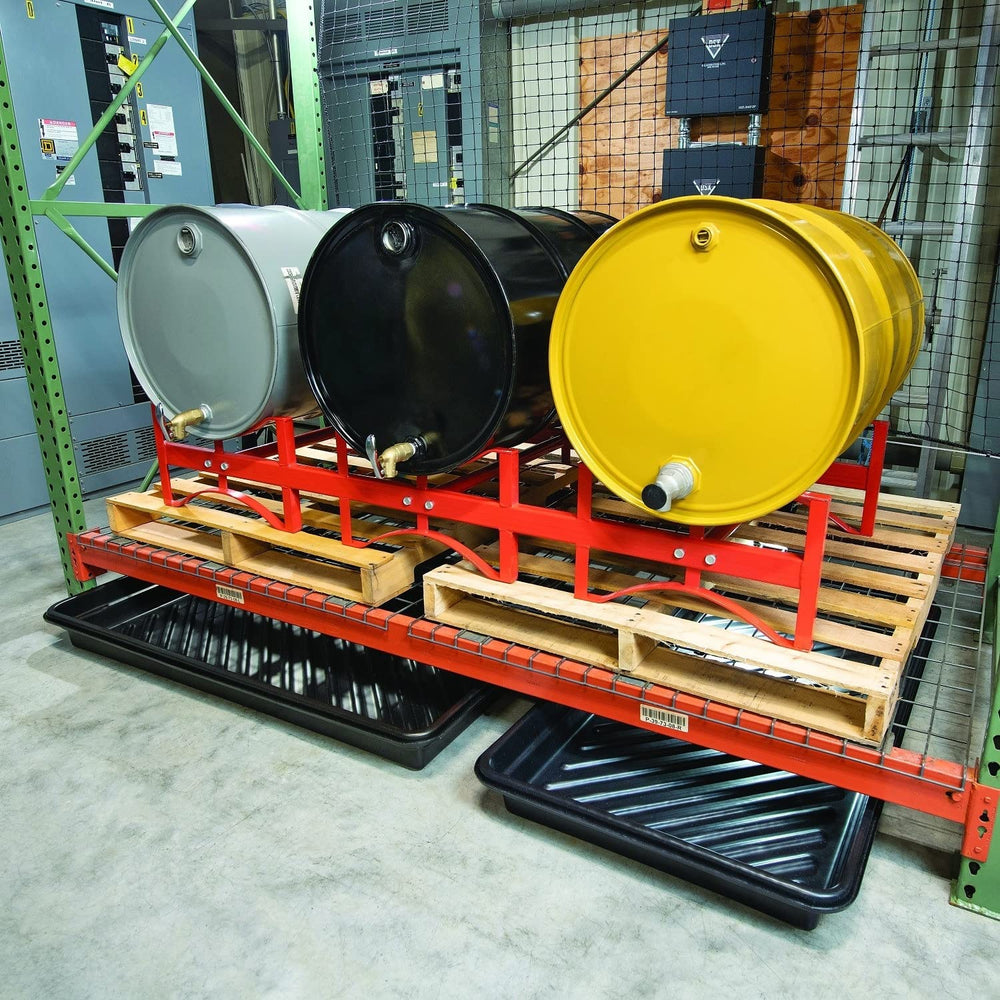 PIG Containment Tray bottom ribs elevate parts away from trapped liquids.
