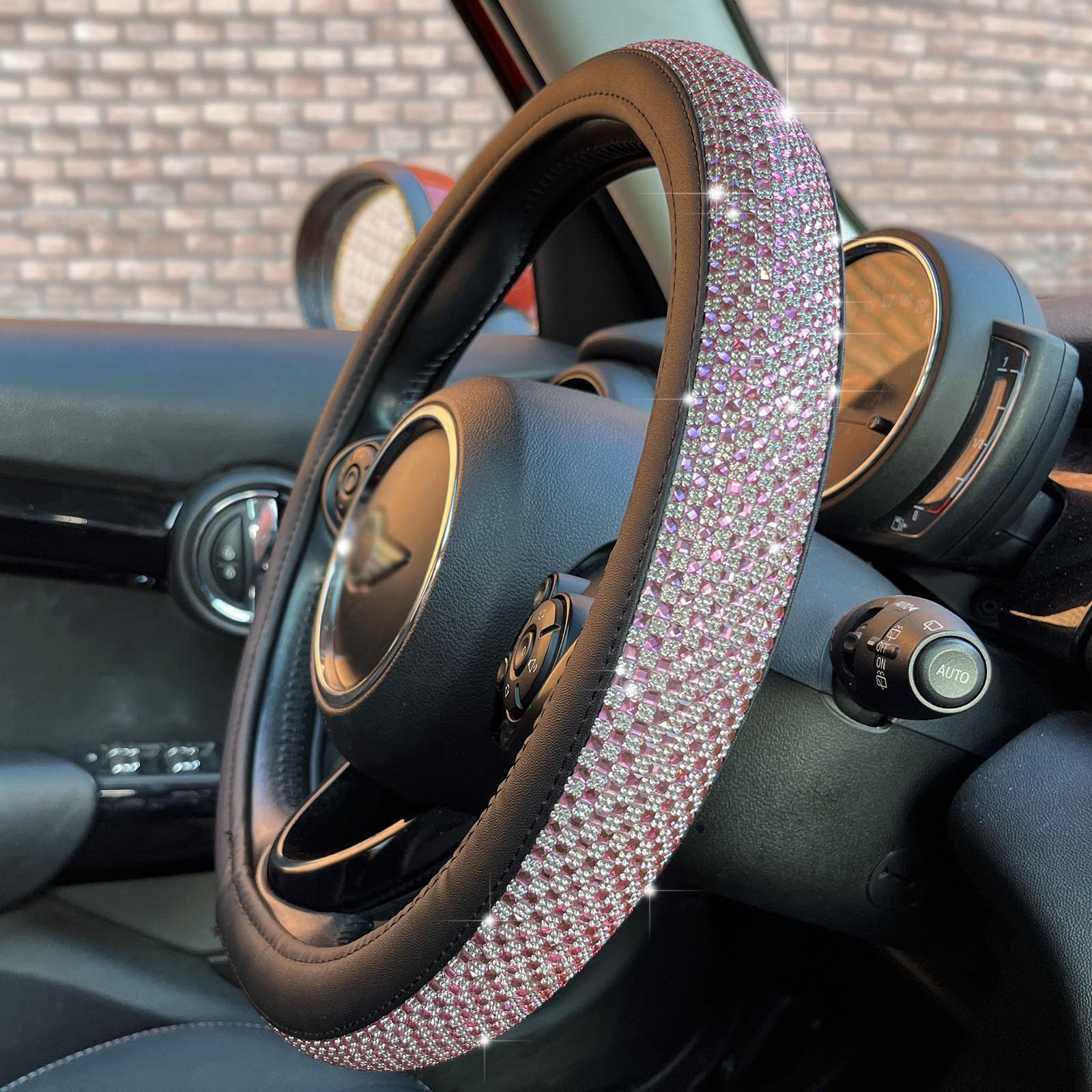 PINCTROT Bling Bling steering cover with crystal rhinestones enhances grip and style.