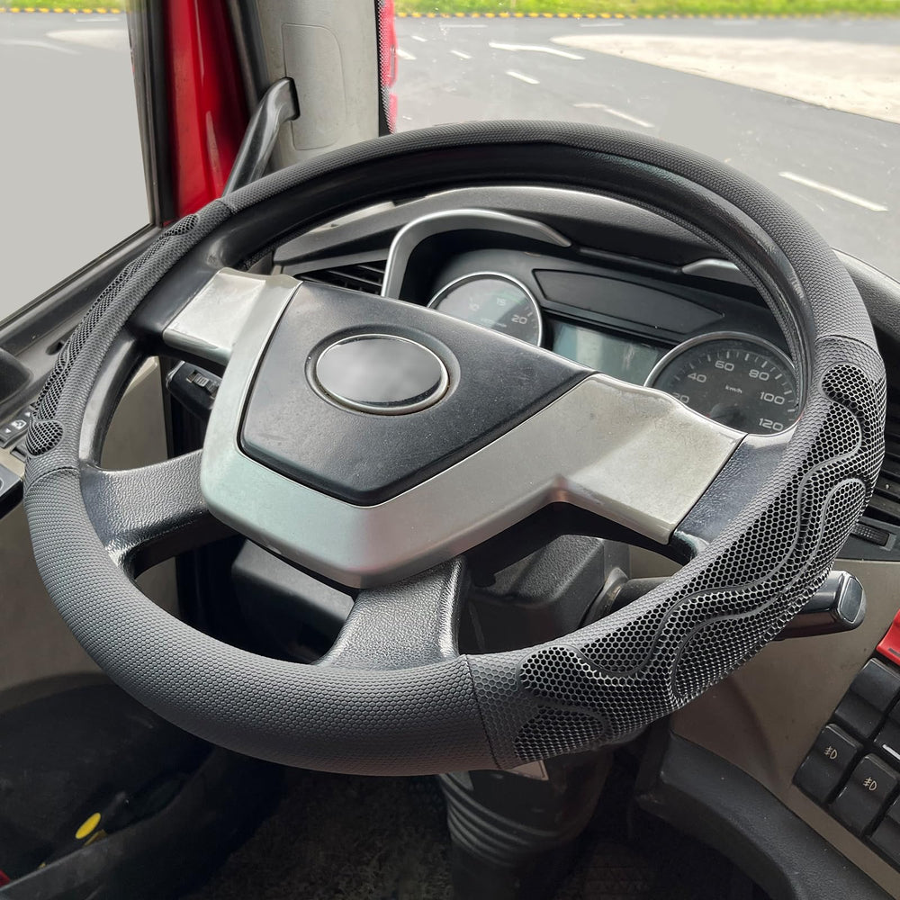 PINCTROT XL soft silicone grip for steering wheels offers anti-slip comfort.