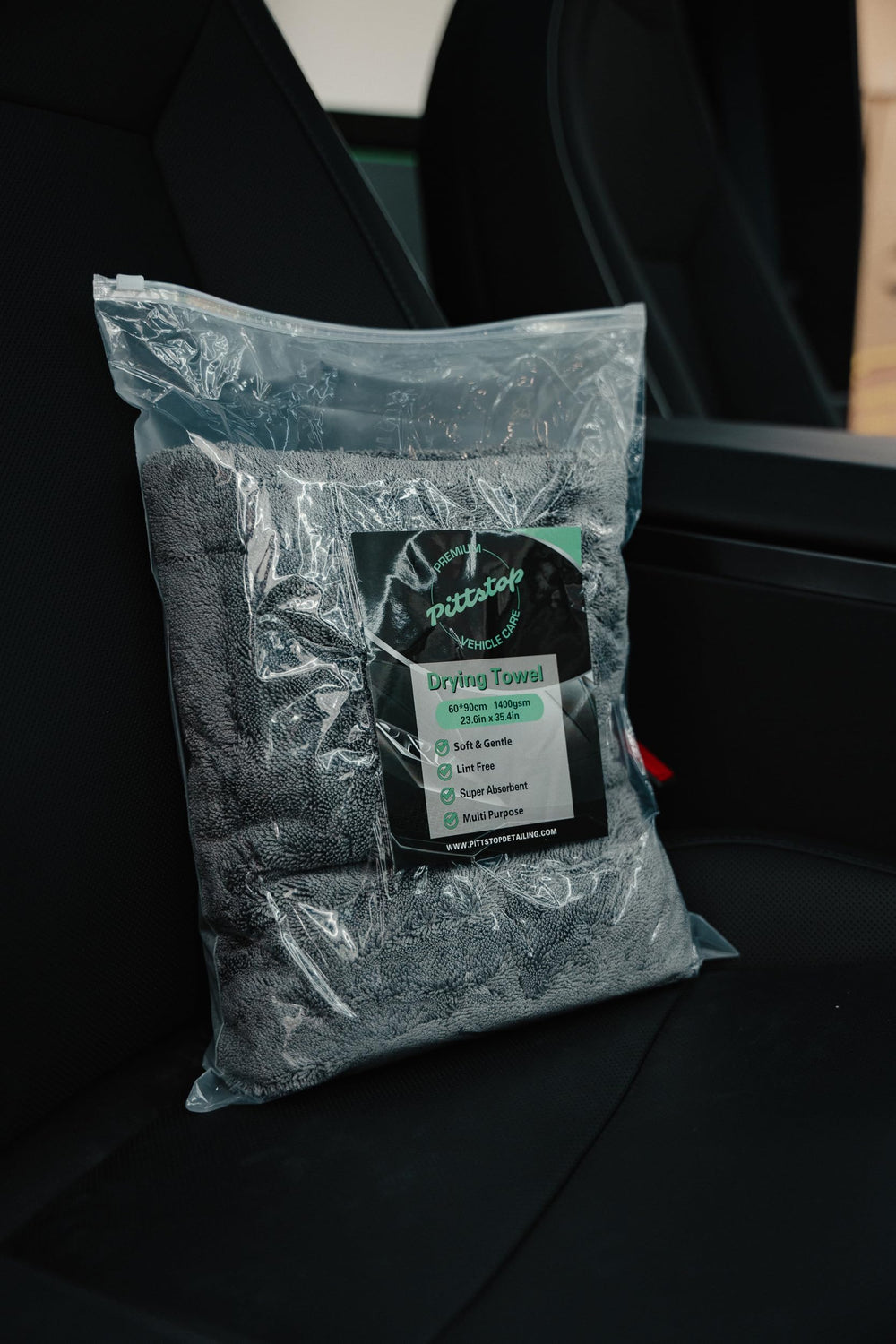 Pittstop Detailing large microfiber towel for lint-free drying