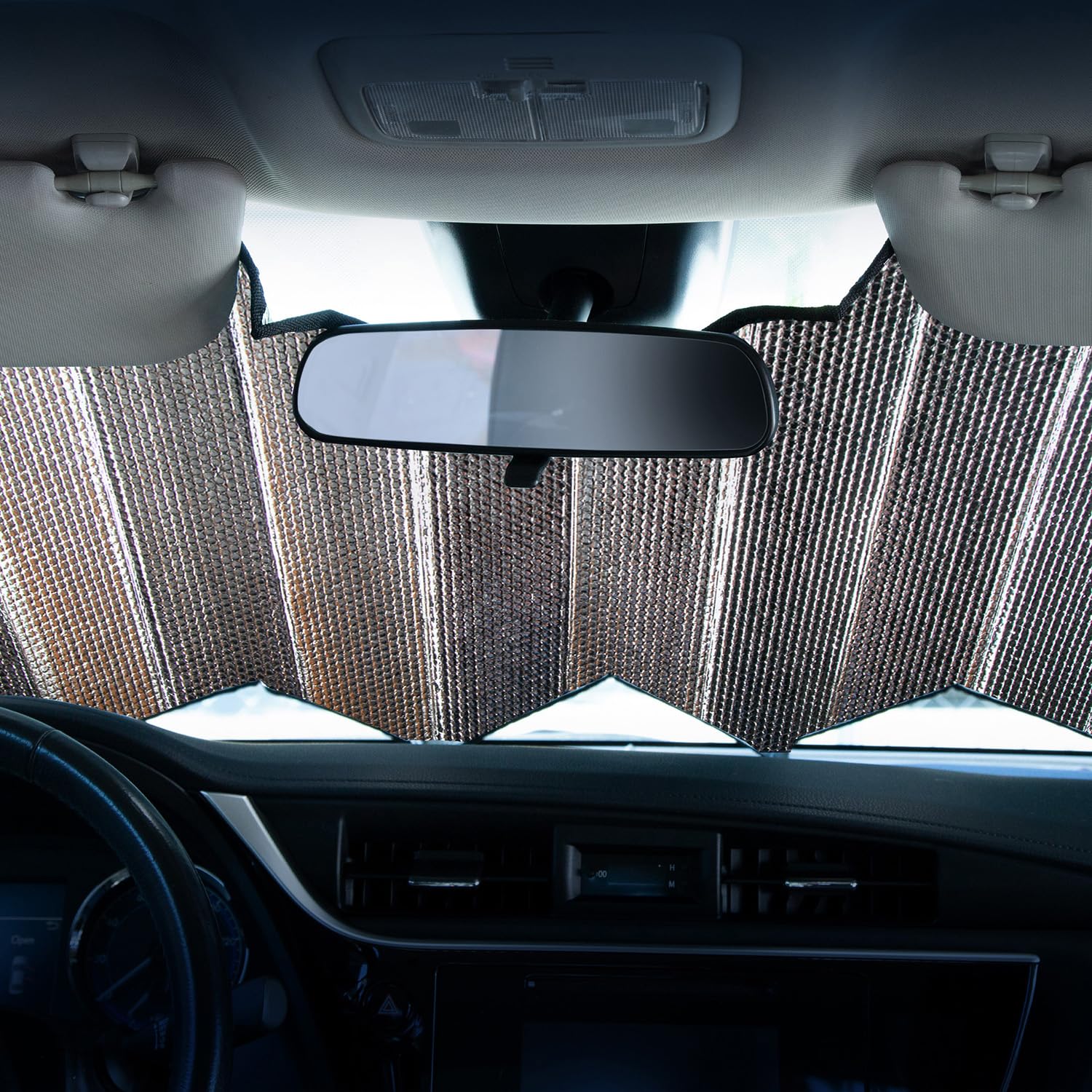 Elastic strap securing Plasticolor Star Wars sunshade when stored