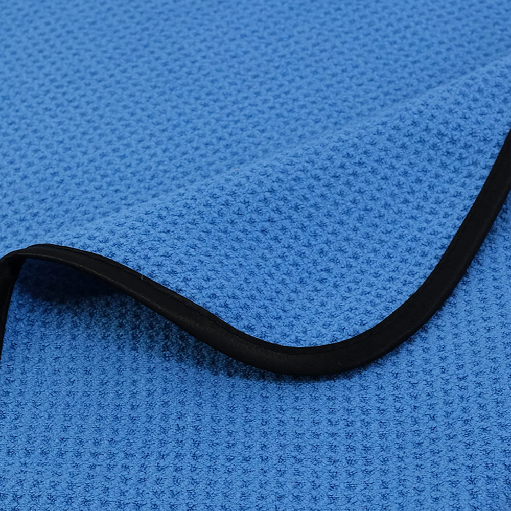 POLYTE Elite blue towel with satin trim highlighting scratch-free finish