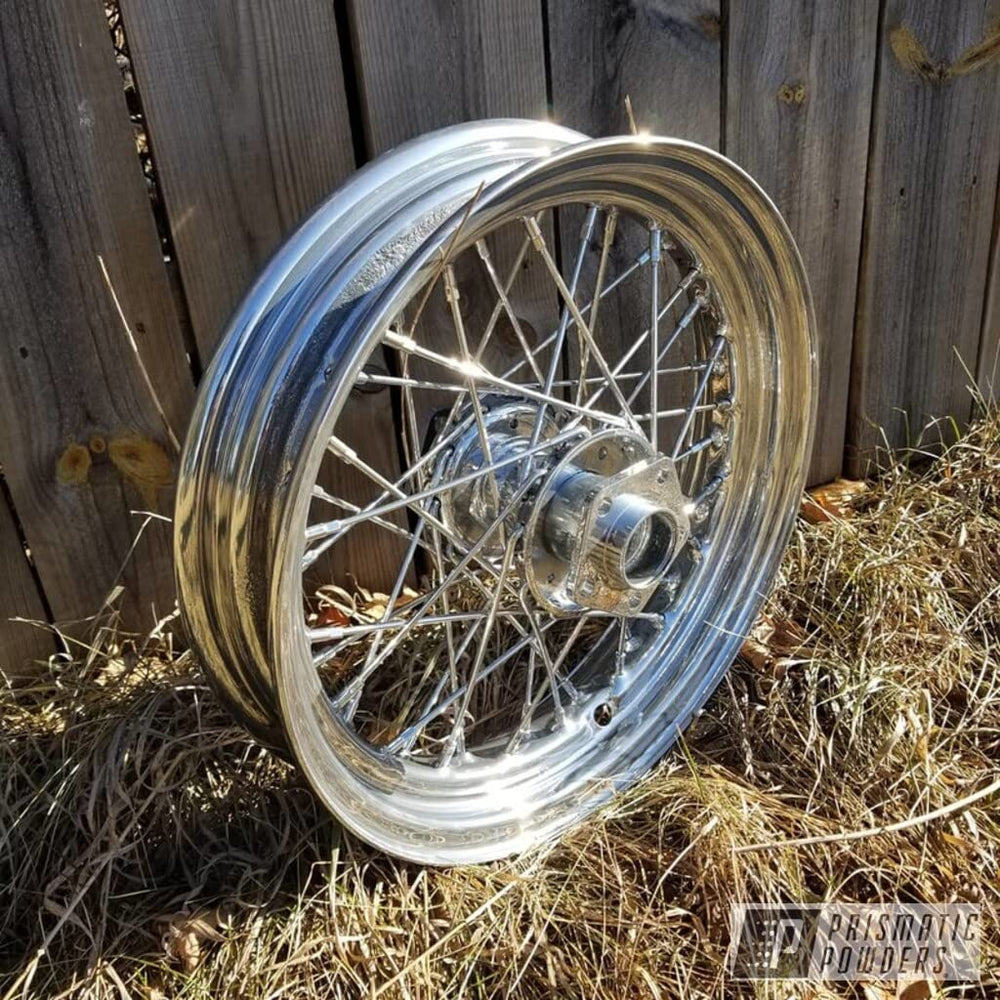 PRISMATIC POWDERS Super Chrome Plus wheels gleam with a high-gloss chrome-like protection.