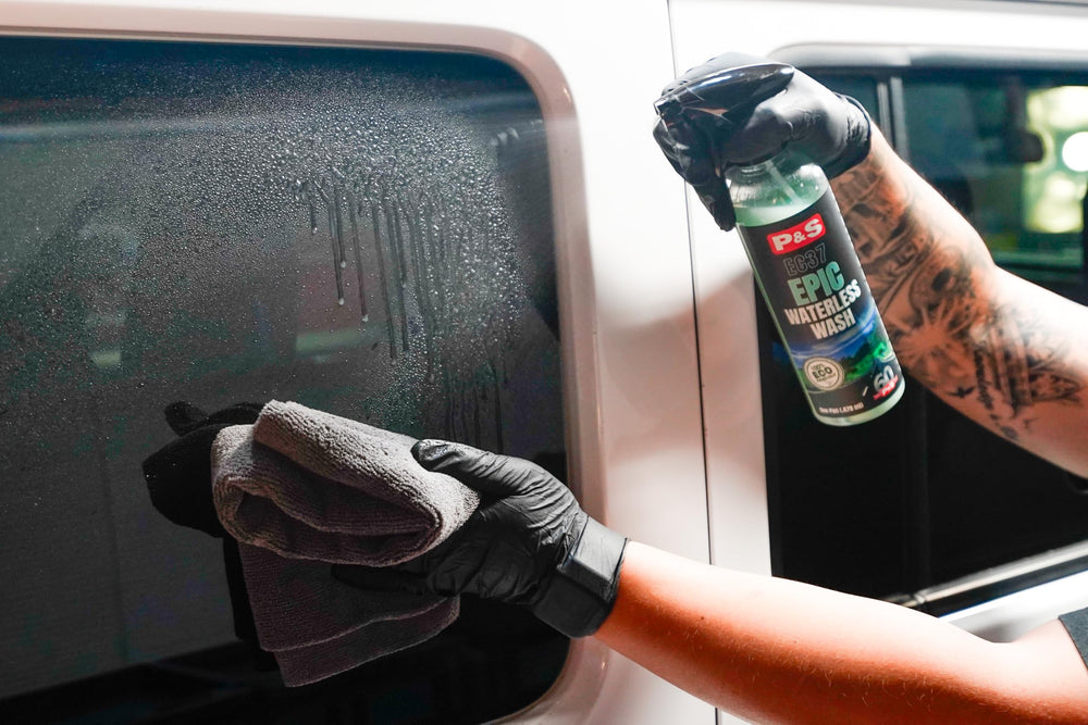 P&S Epic Waterless Wash gloss reflection for showroom-like shine.