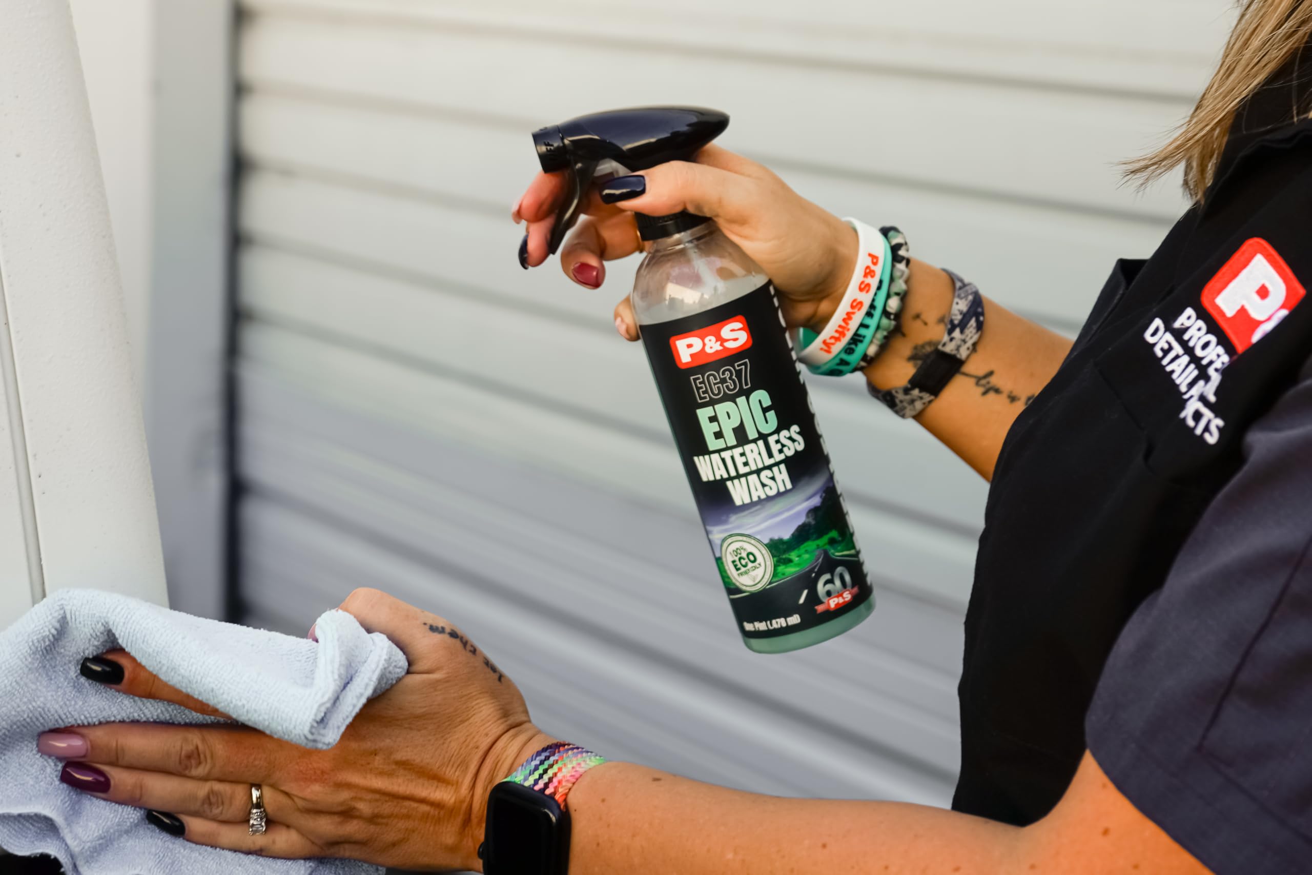 P&S Epic Waterless Wash wheels safe-cleaning use on rims.