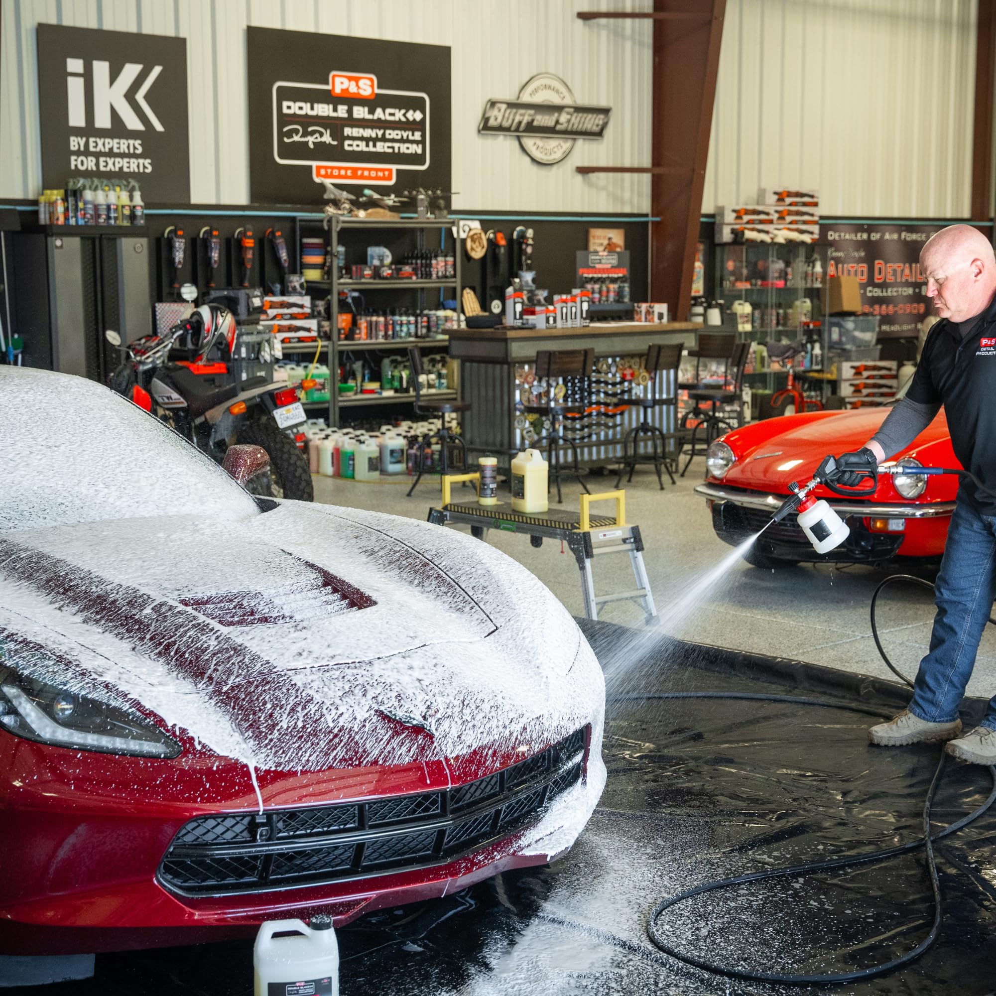 P&S Frostbite Snow Foam provides rich lather on the vehicle for easier rinsing