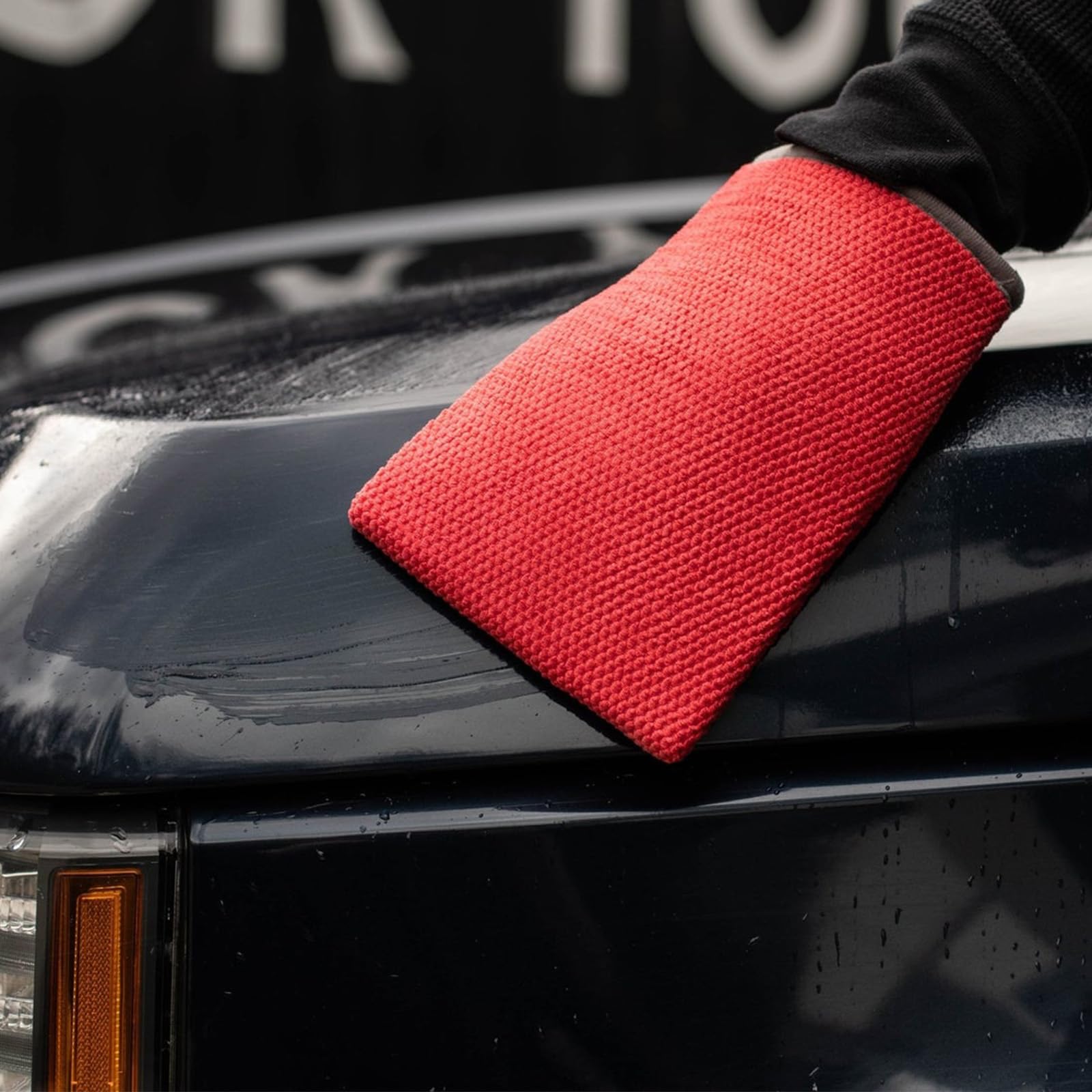 PUMBAA HOME durable clay mitt is reusable for multiple vehicles