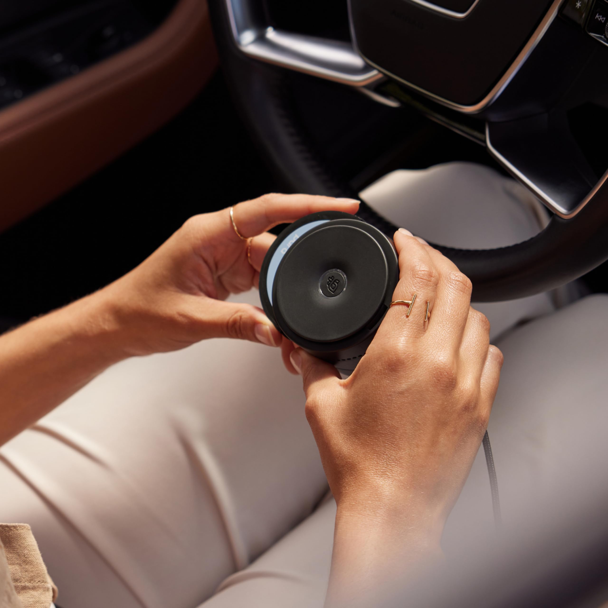 In-car diffuser Beach Glow creates spring-summer ambience with mindful formula
