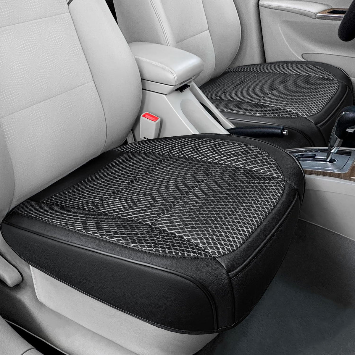 Qinlive ventilated bottom seat cover top view showing breathable airflow for comfort.