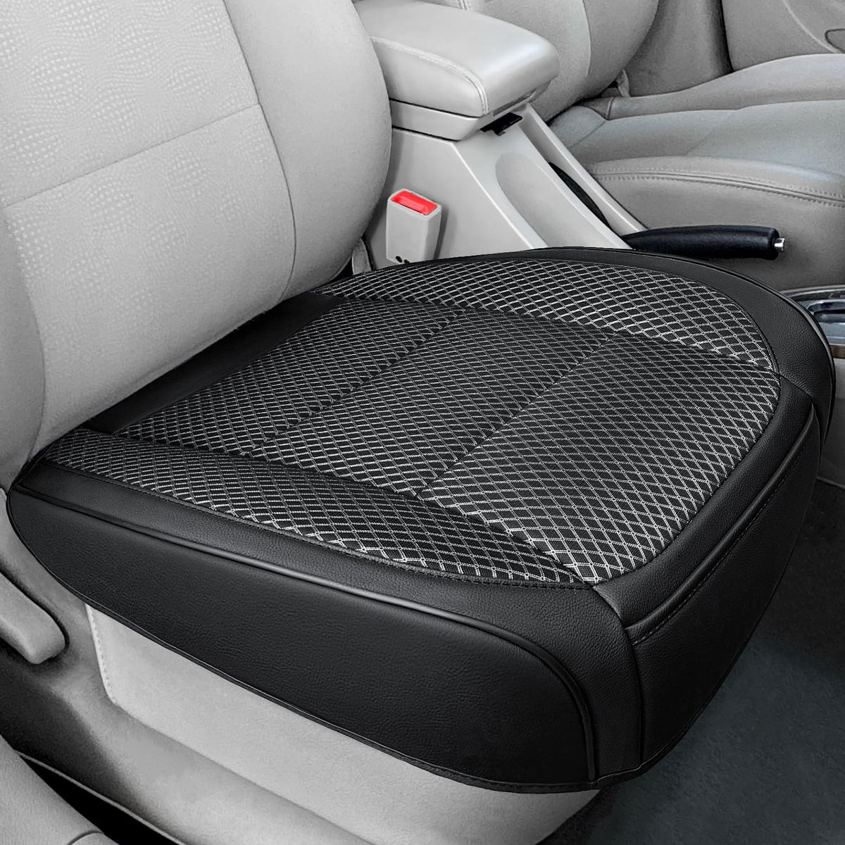 Qinlive ventilated bottom seat cover with 3D mesh promotes airflow