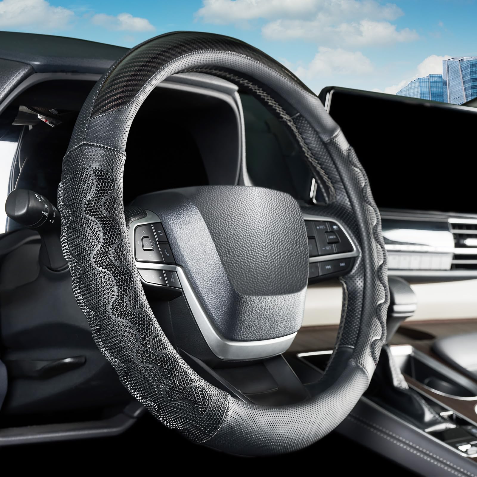 QLLUYTR cover for Corolla with stitch-detail enhances tactile grip and interior upgrade.