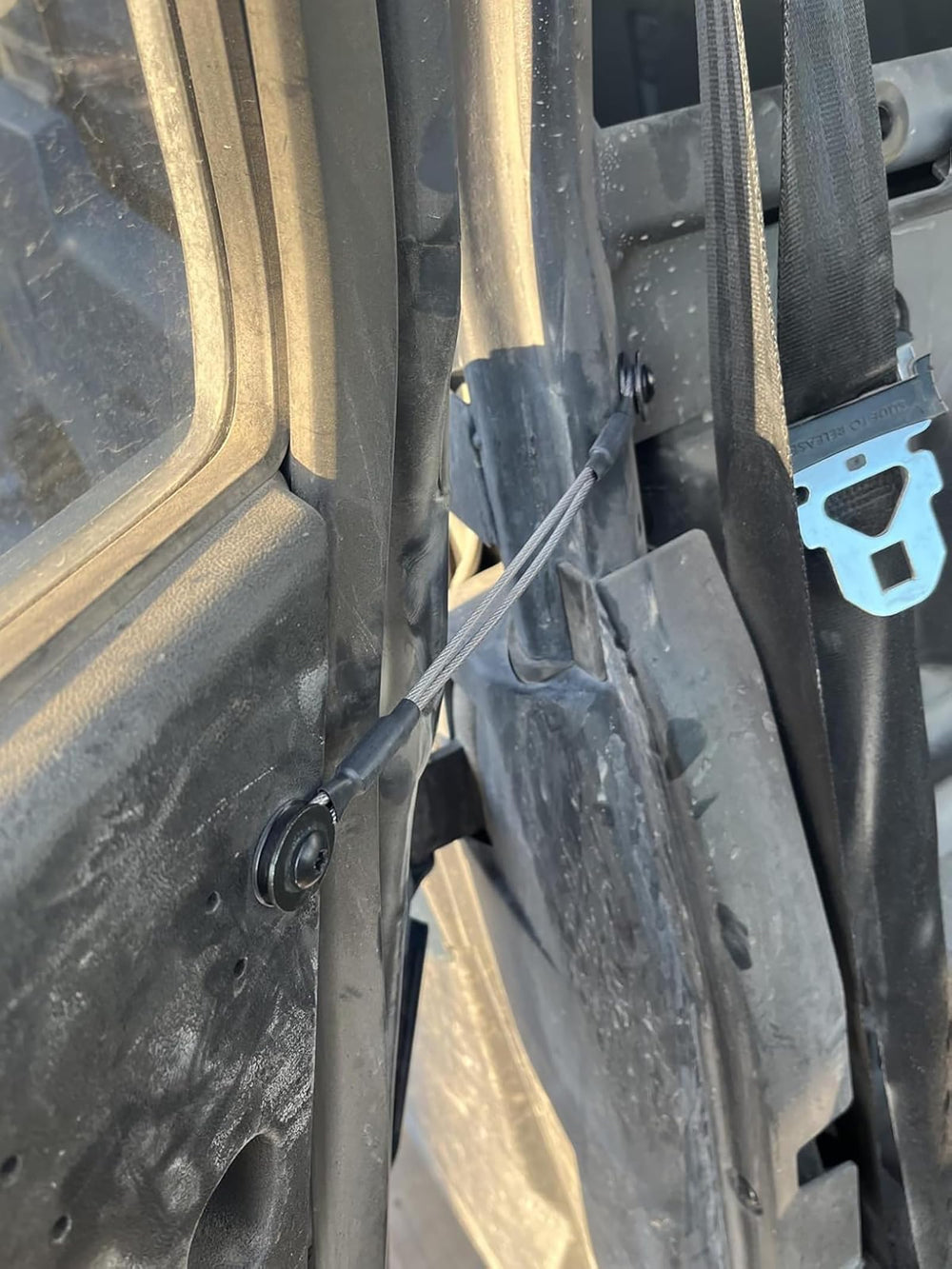 QYRCXX kit packaging, includes eight stainless cables for front and rear doors.