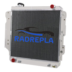 RADREPLA DPI2101 3-row radiator front view boosts Wrangler cooling efficiency.