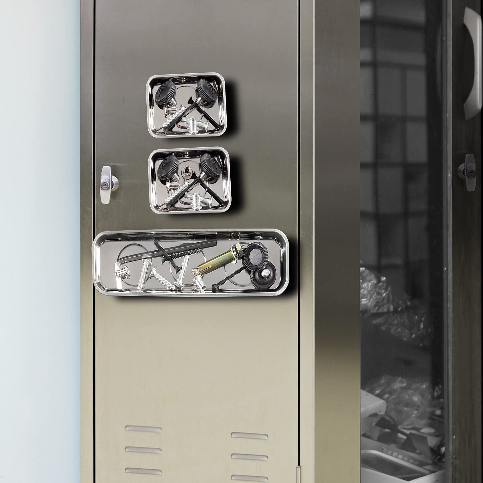 Rechabite durable stainless steel trays resist wear for heavy use.