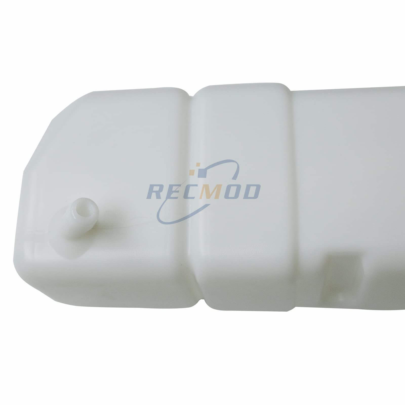 Recmod expansion tank close-up highlighting cap seal and durable design.