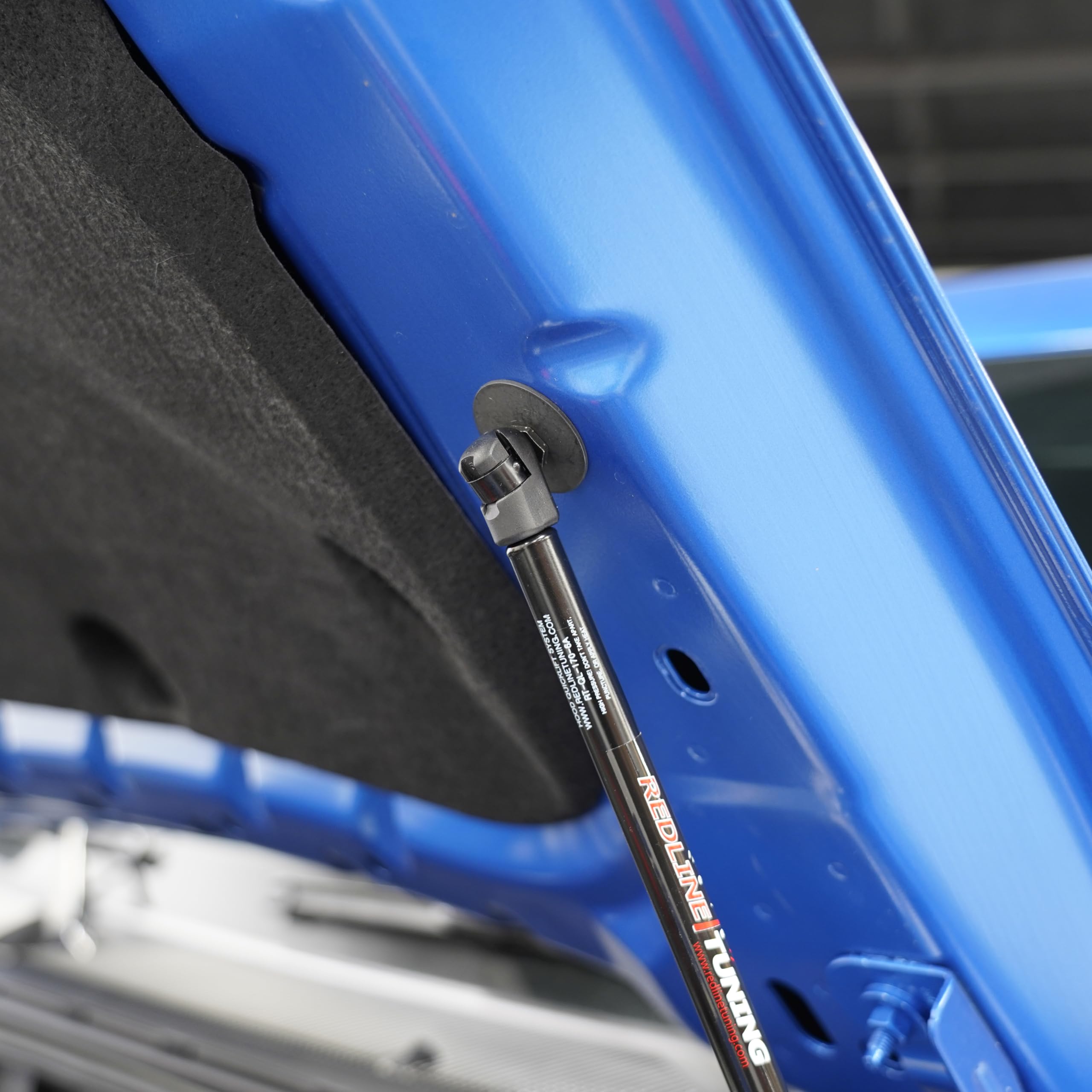 Bolt-in Quicklift installation for Bronco, no drilling required.