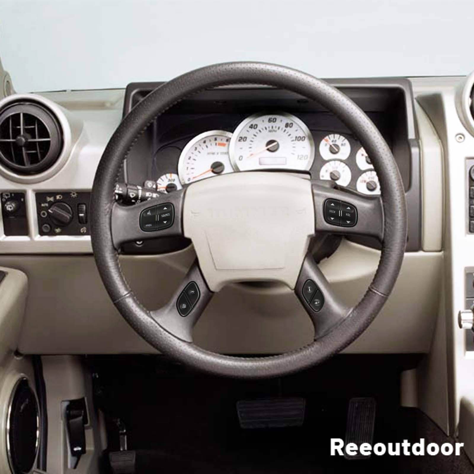 Reeoutdoor packaging and included four-button set for GM compatibility.