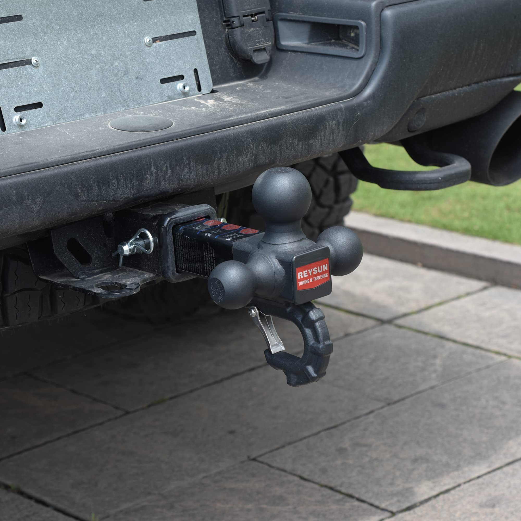 REYSUN tri-ball hitch four-sided pin holes and interchangeable balls.