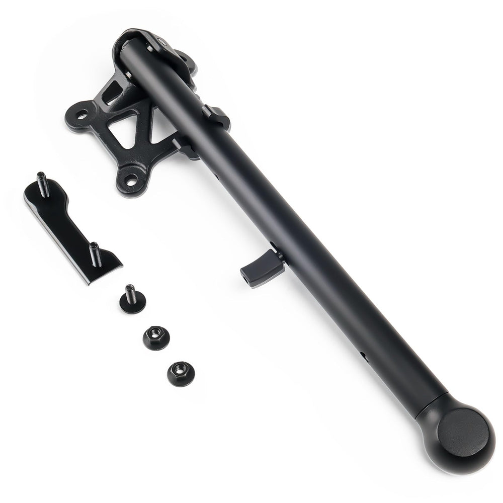 RHAOCZIYAUTO auxiliary tailgate step handle on a Chevy Silverado for easy access
