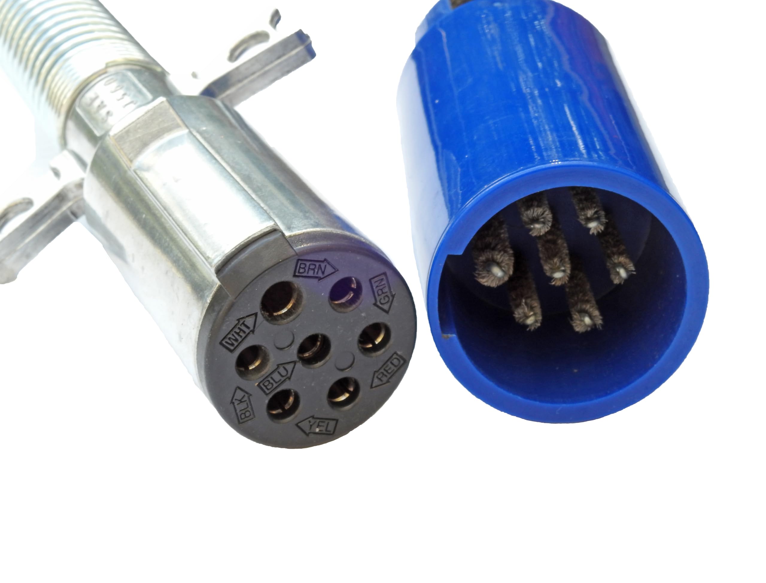 ROAD SUPERIOR TRUCK PARTS cleans contacts before connection for reliable performance.