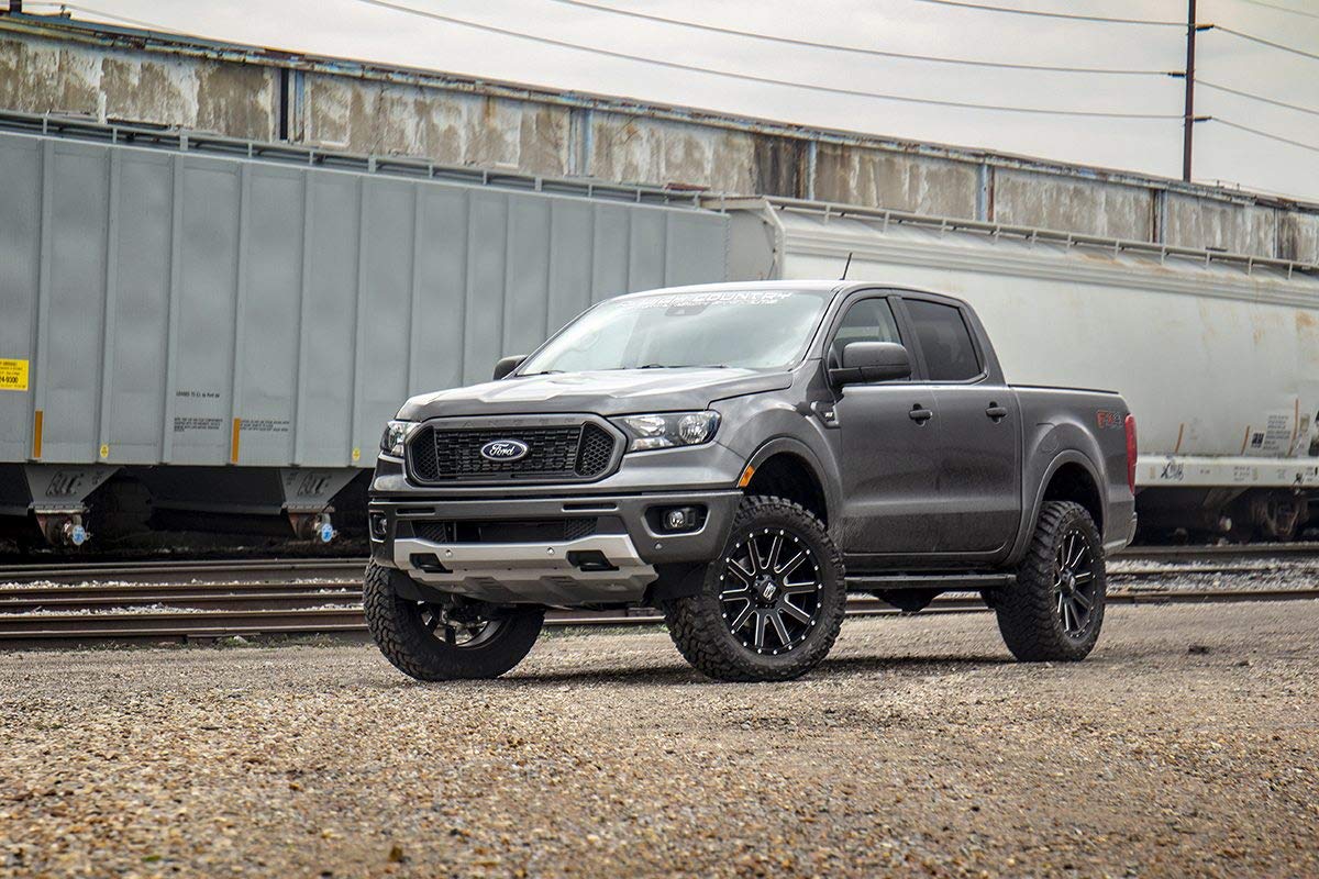 Rough Country leveling kit rear leveling profile shows balanced stance for Ranger.