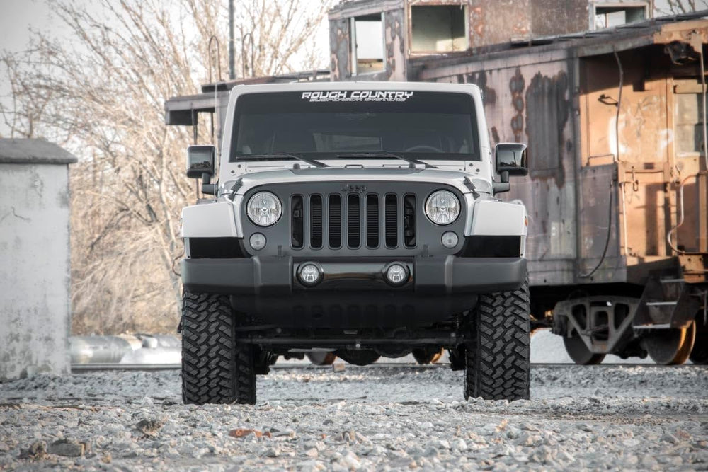 Rough Country 2.5-inch lift kit with detailed components for JK Unlimited fit.