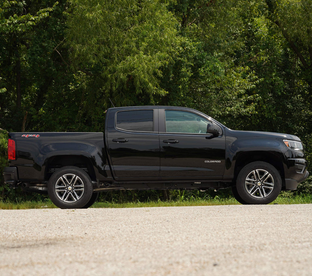 Rough Country 2in Leveling Kit installed on a Chevy Colorado
