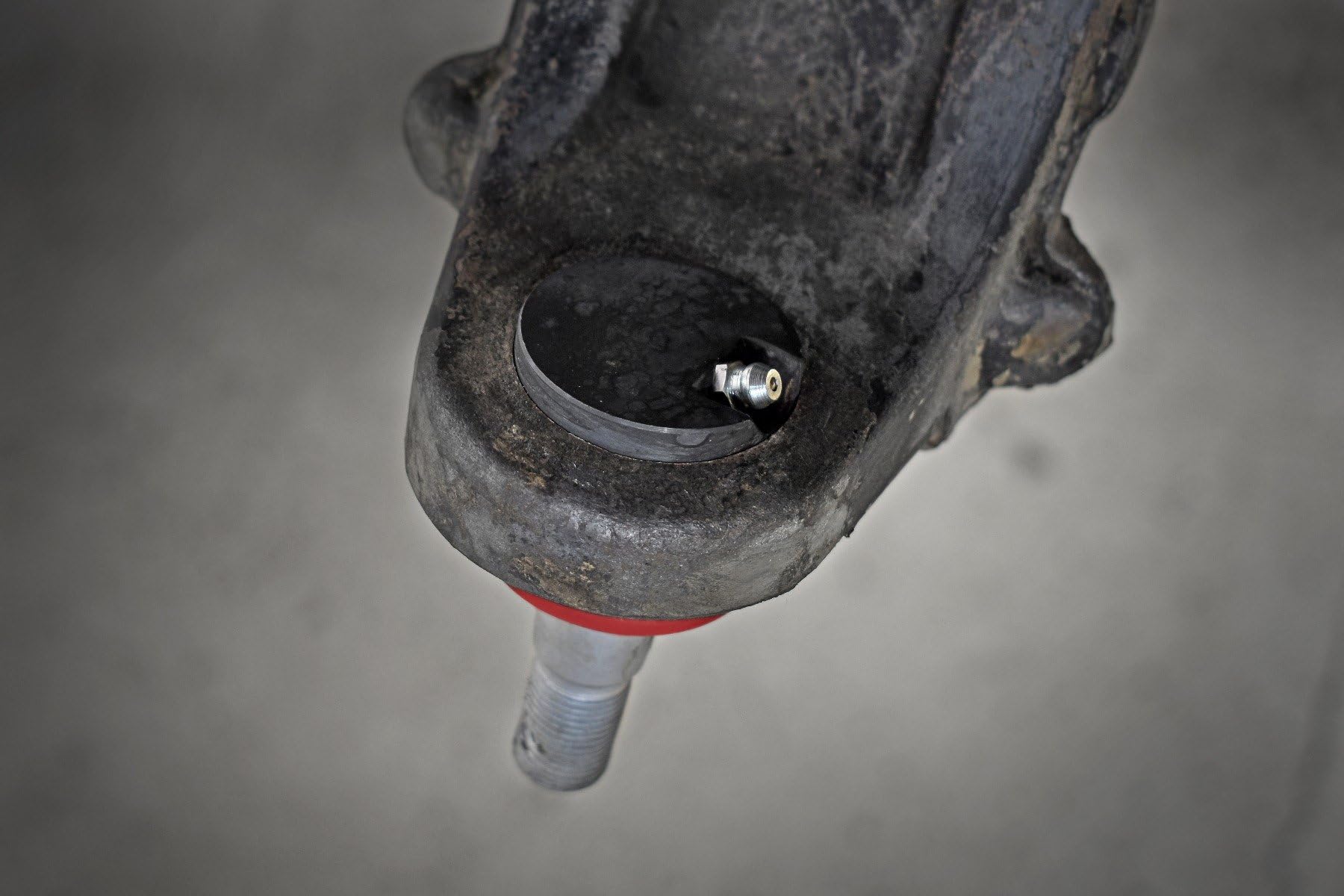 Rough Country ball joints polyurethane dust boot protects joints from debris.