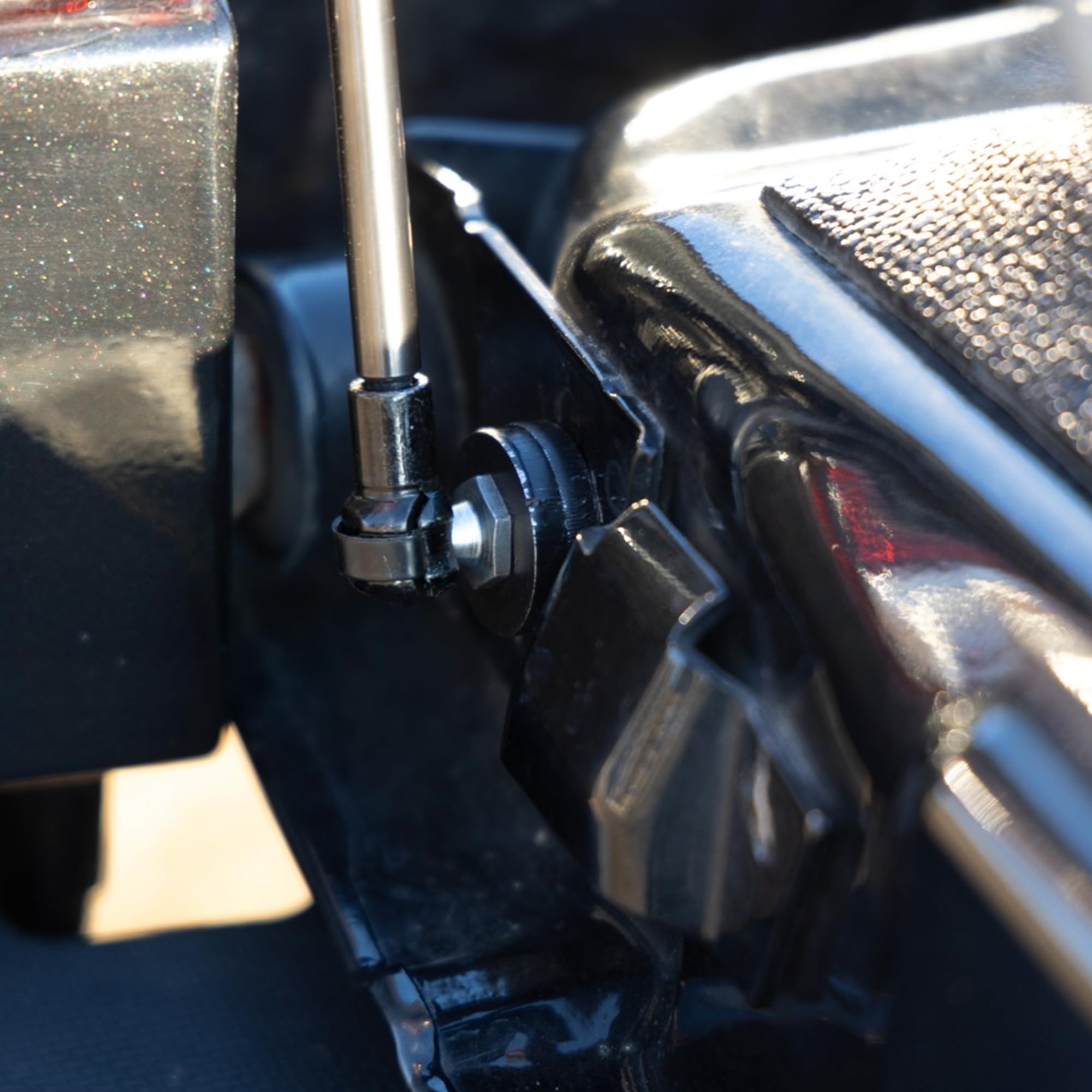 Rough Country tailgate damper highlights durable A1018 steel build