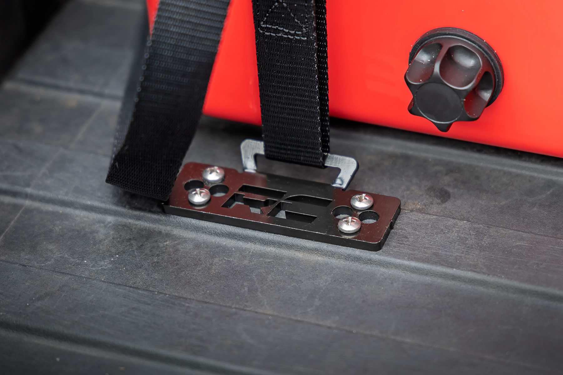 Rough Country dual-strap system ready to secure coolers on trails.
