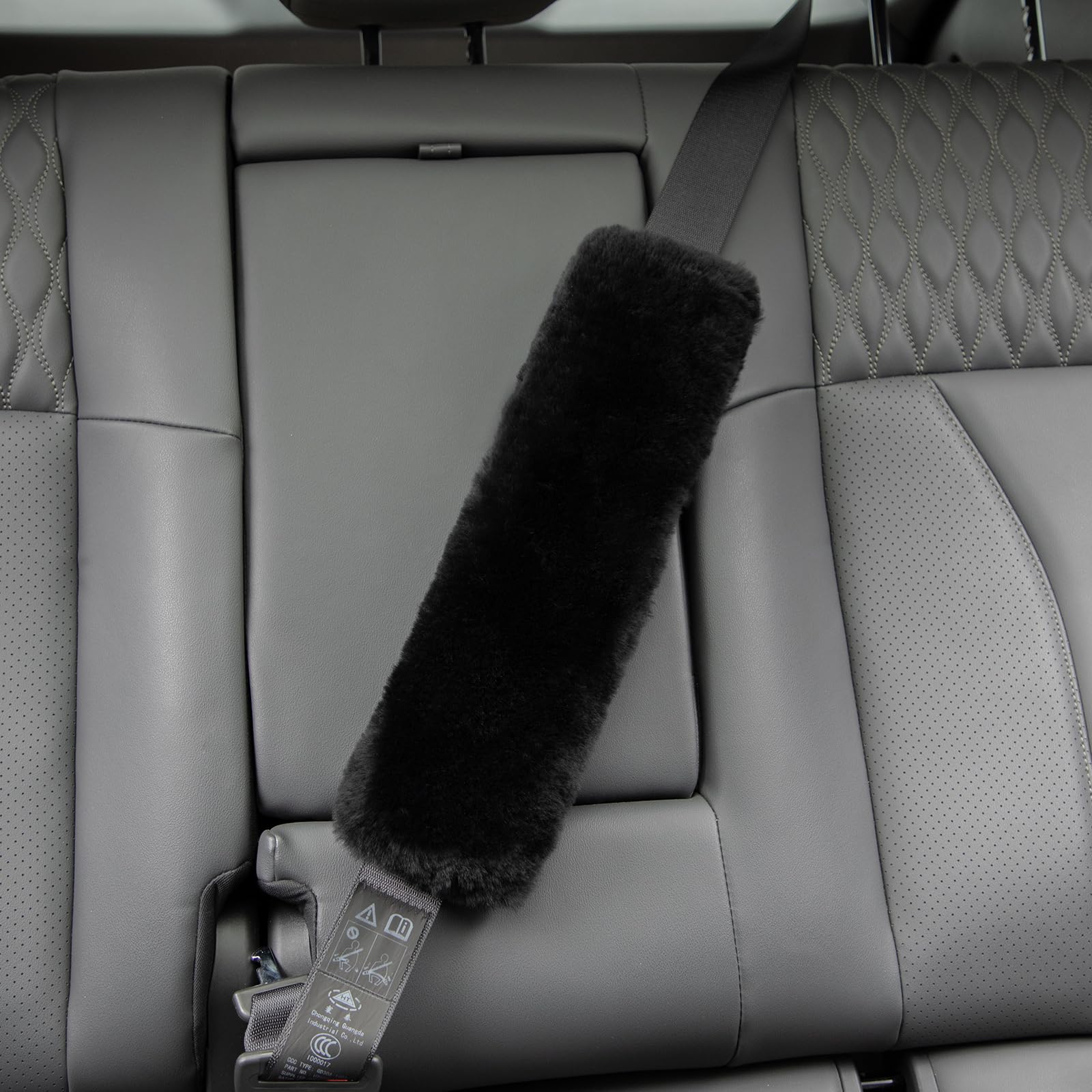 ROYAGO pad stays in place for a distraction-free ride.