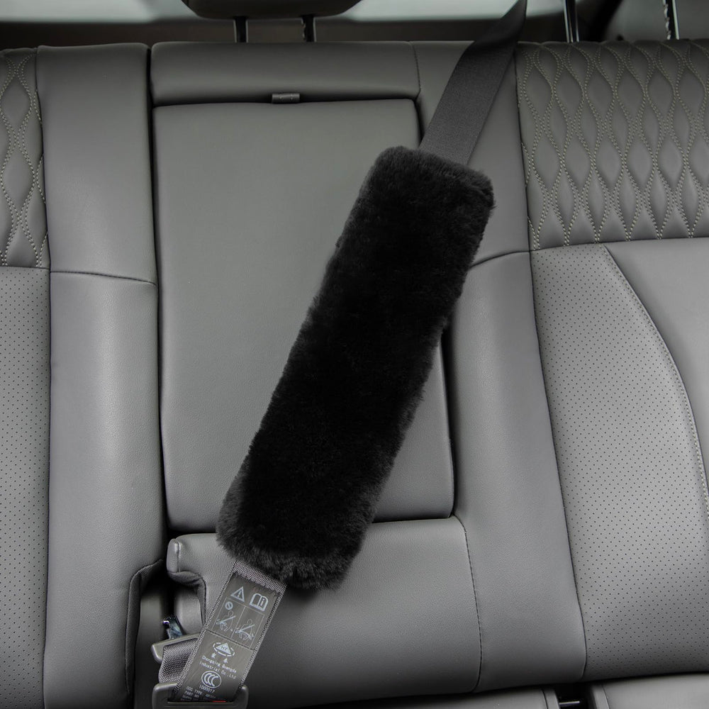 ROYAGO pad stays in place for a distraction-free ride.
