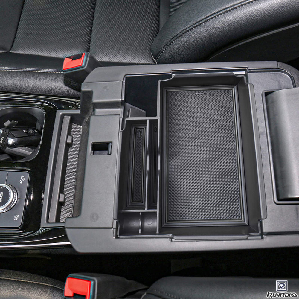 RUNROAD 1:1 fit tray minimizes rattling and keeps items secure on rough roads.