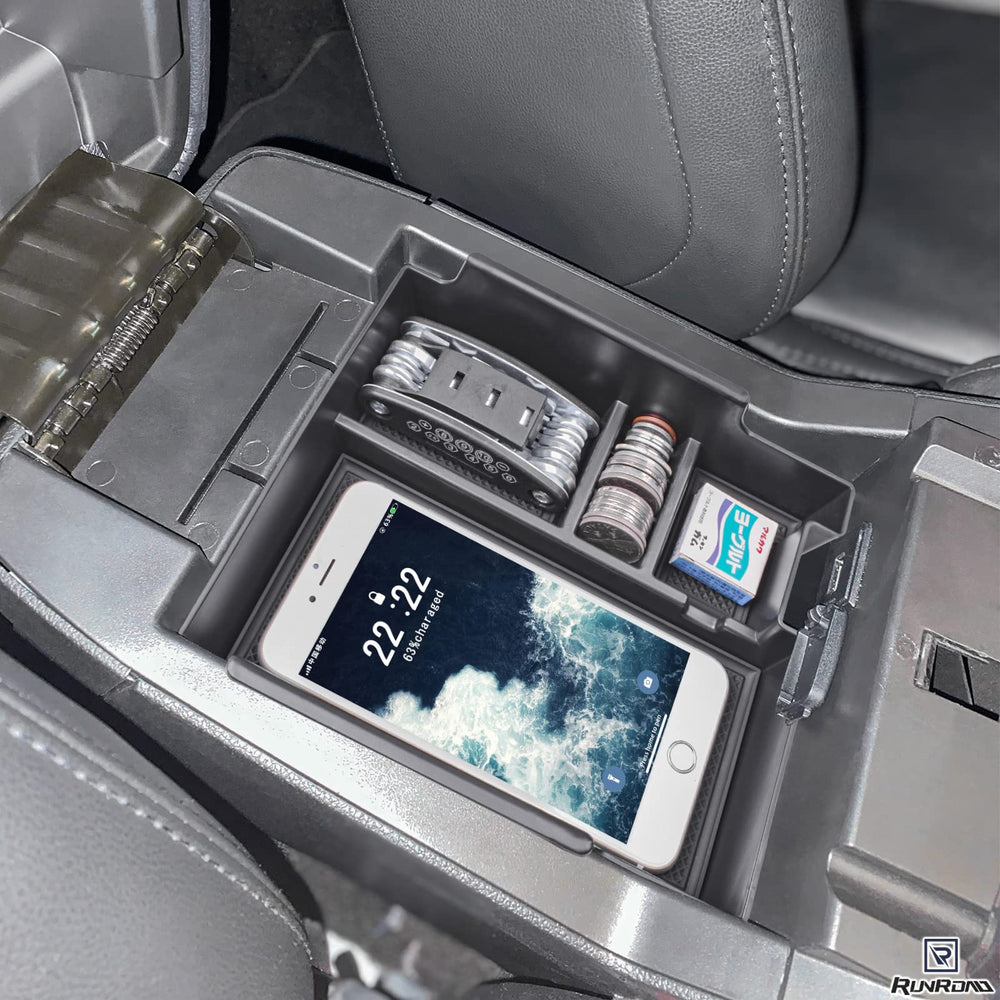RUNROAD under-armrest storage extension creates extra organization space.