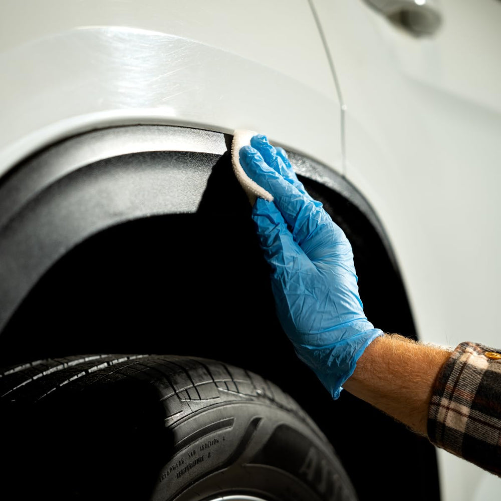 Rust-Oleum Wipe New Trim kit pad use delivers quick, even coating