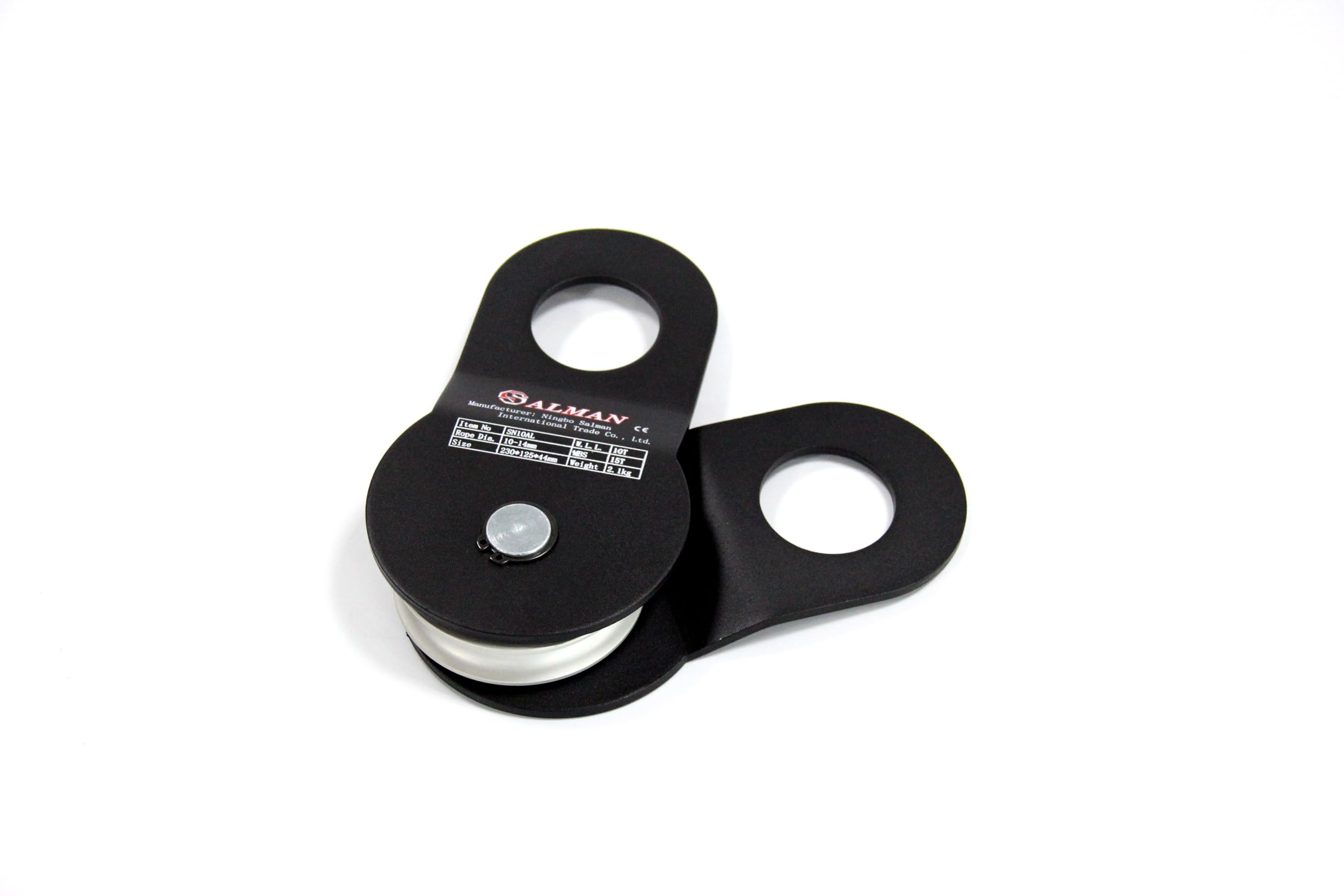 SALMAN compatible with synthetic winch rope for safer operation.