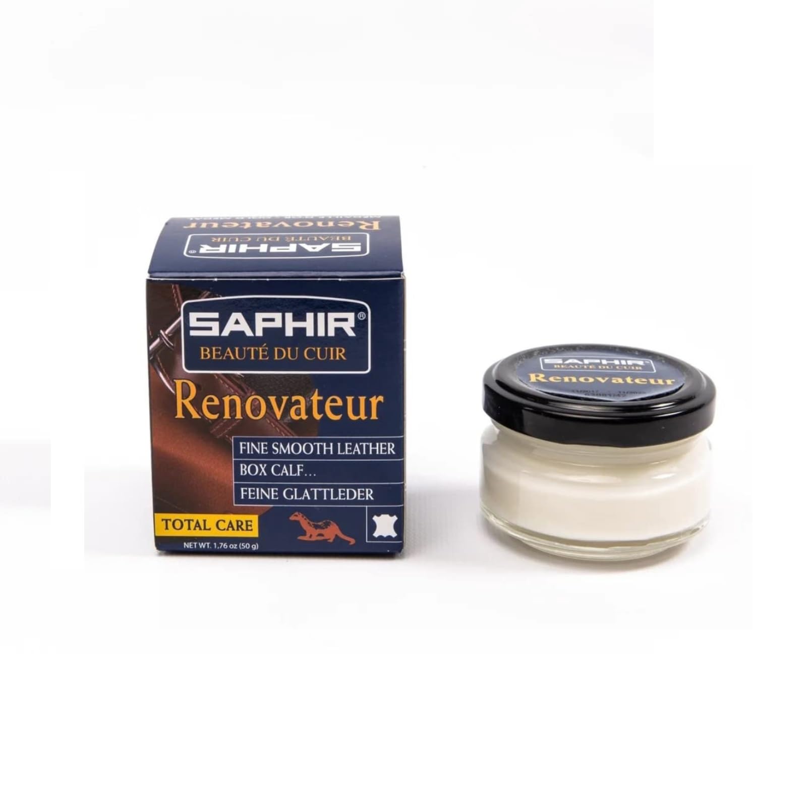 SAPHIR Renovator applied on leather to renew softness and shine.