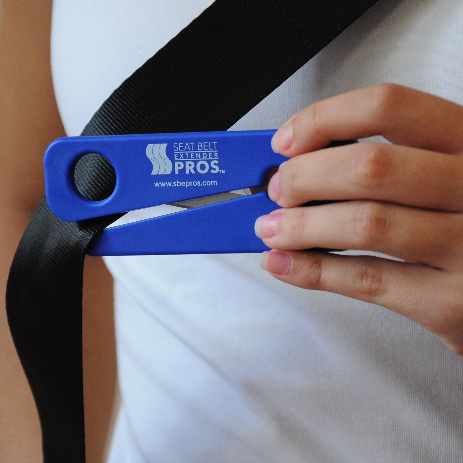 SEAT BELT EXTENDER PROS Compact, portable cutter for cars and bags.