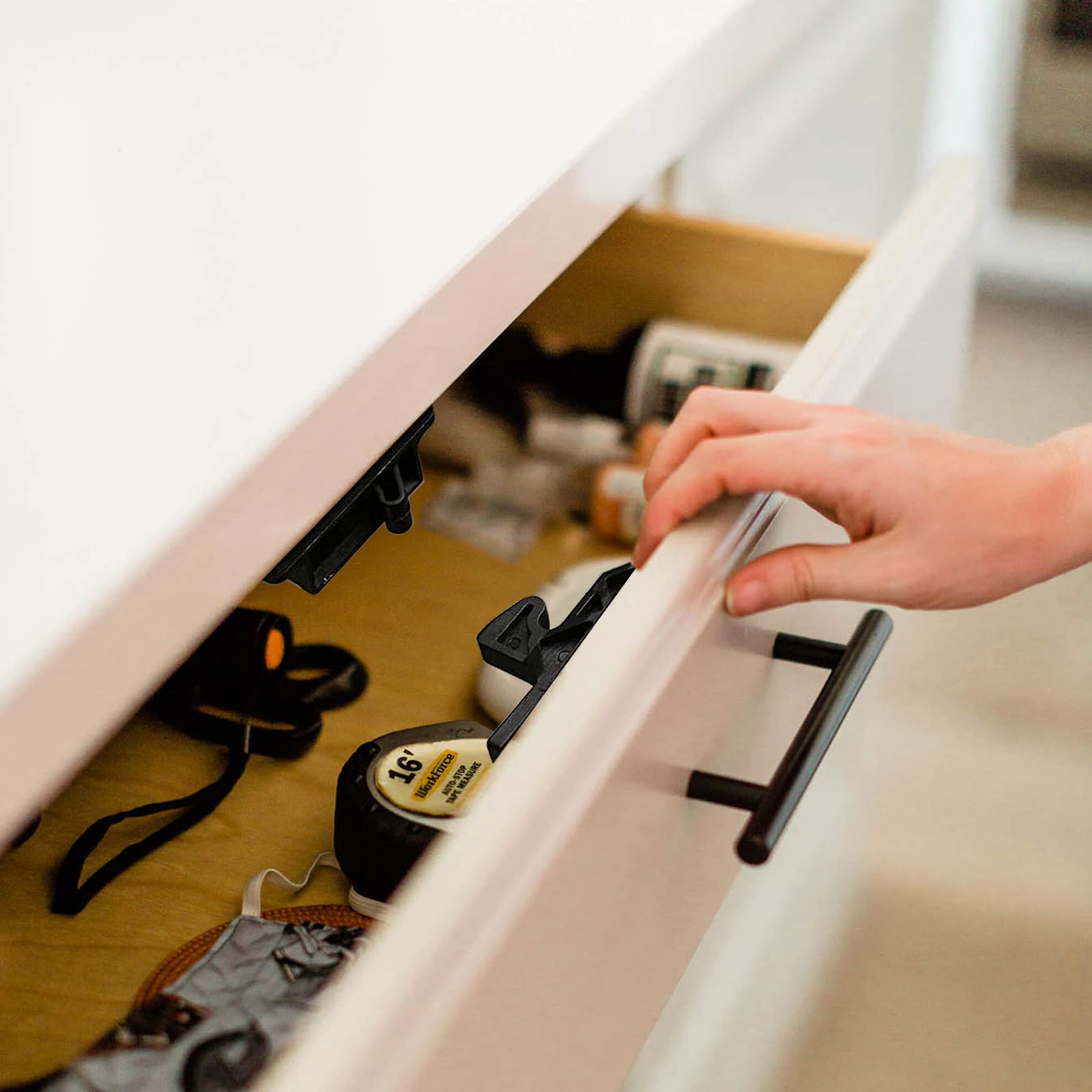 SENENQU safety-lock camper latch helps prevent accidental drawer openings