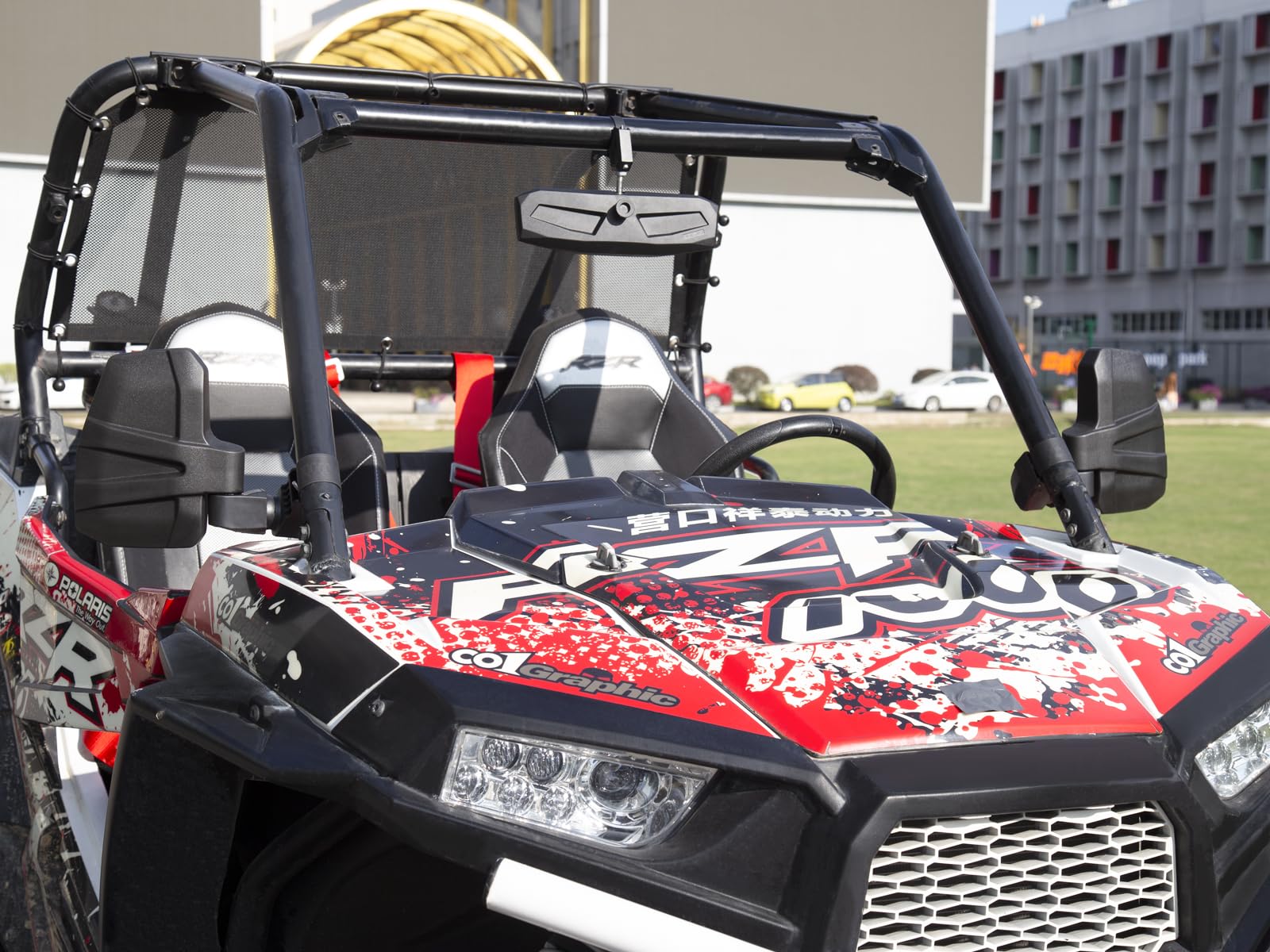 SHEJISI windscreen-friendly design fits without interfering with windshield.