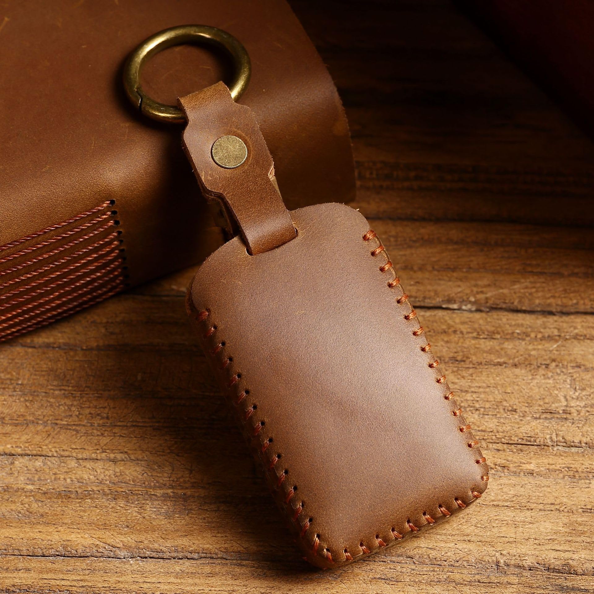 SIEVEN handcrafted leather with conditioning oil for durability and shine.